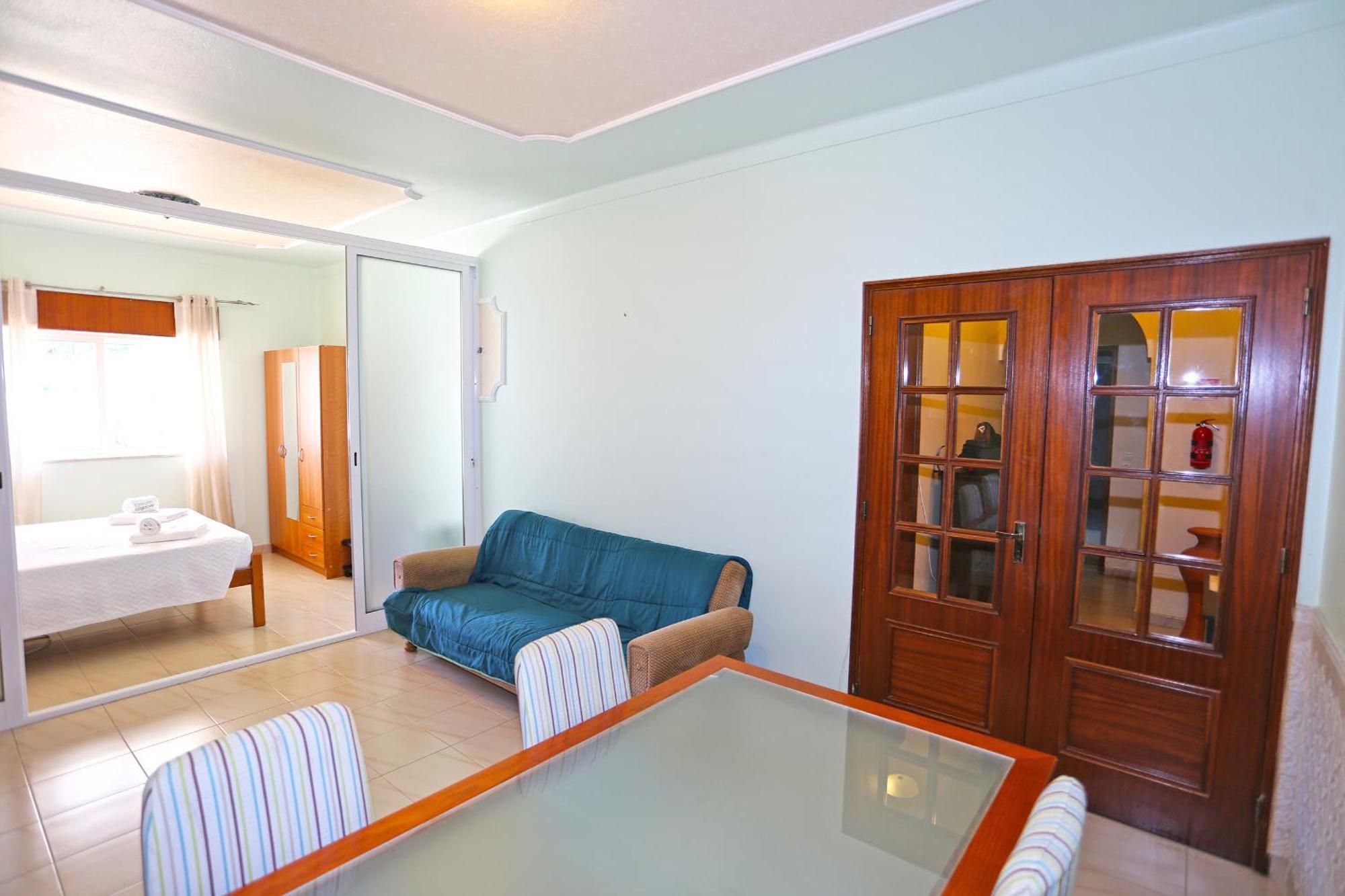 A10 - Silence Ground-Floor And Pool Apartment Lagos Luaran gambar